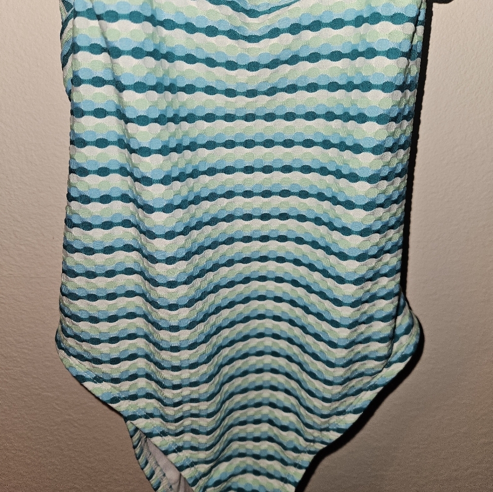 Time And Tru Womans Swimsuit Size S (4-6) - Picture 3 of 10